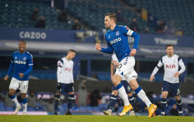 日举行的 日举行的